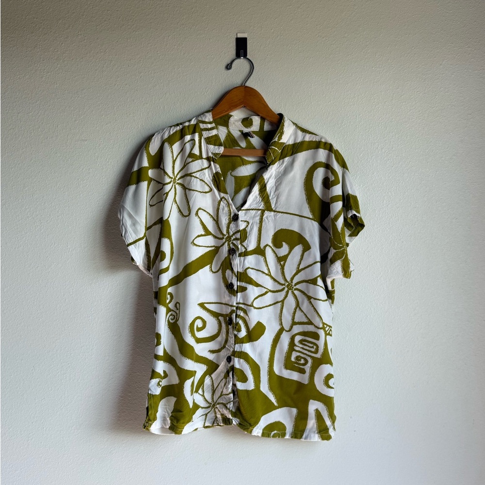 Women's Wahine Toa Blouse size Large